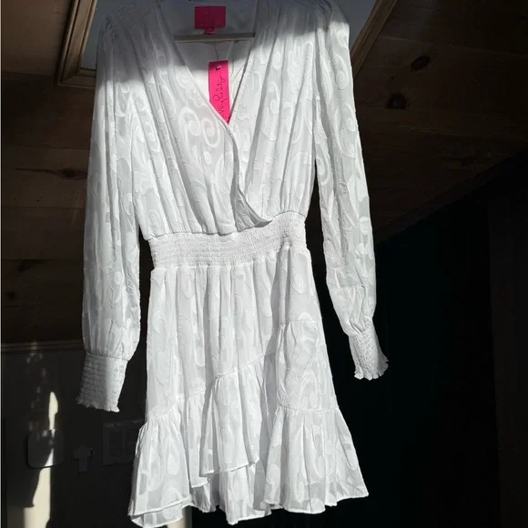Lilly Pulitzer Resort White Long Sleeve Dress - Picture 1 of 9